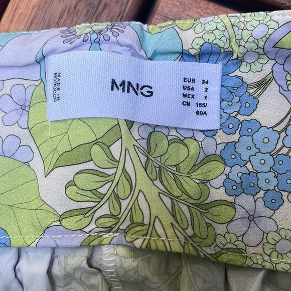 ⚡️Mango floral print high rise cotton shorts - size 2 - Picture 9 of 12